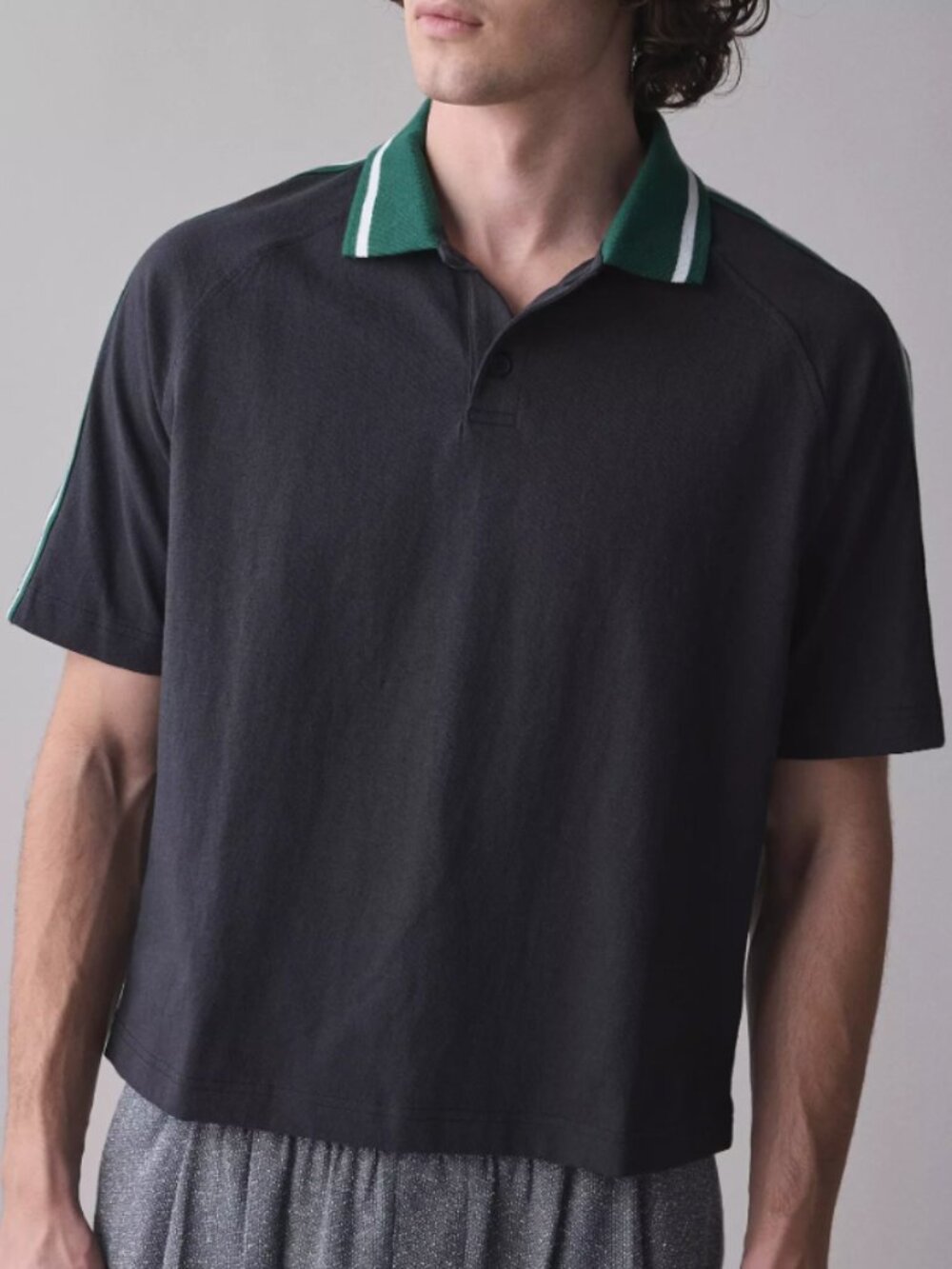 (UO-135) Urban Outfitters Standard Cloth Boxy Cotton Polo Shirt